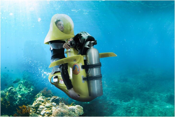 اسکوتر زیردریایی در قشم